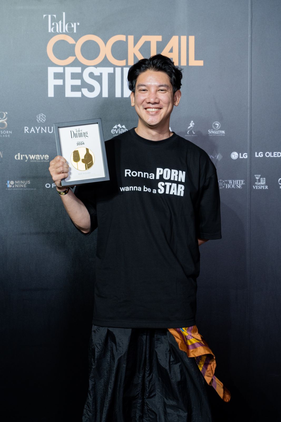 รณภร คณิวิชาภรณ์ จาก Mahaniyom Cocktail Bar กับรางวัล Mixologist of The Year Award