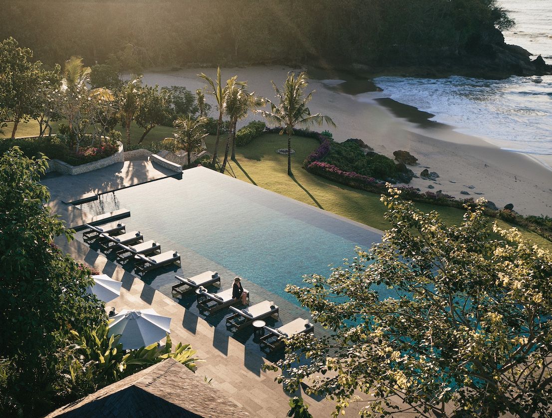 Infinity pool with a view of the ocean