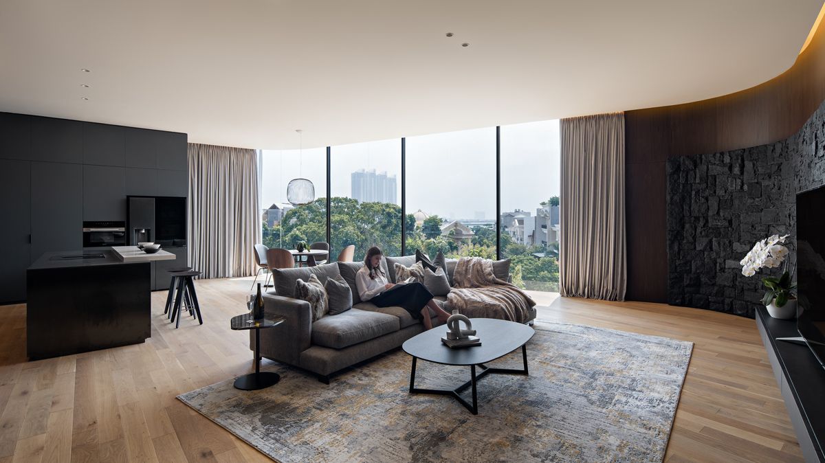 The home’s interior spaces reflect the owner’s appreciation of simplicity and high functionality