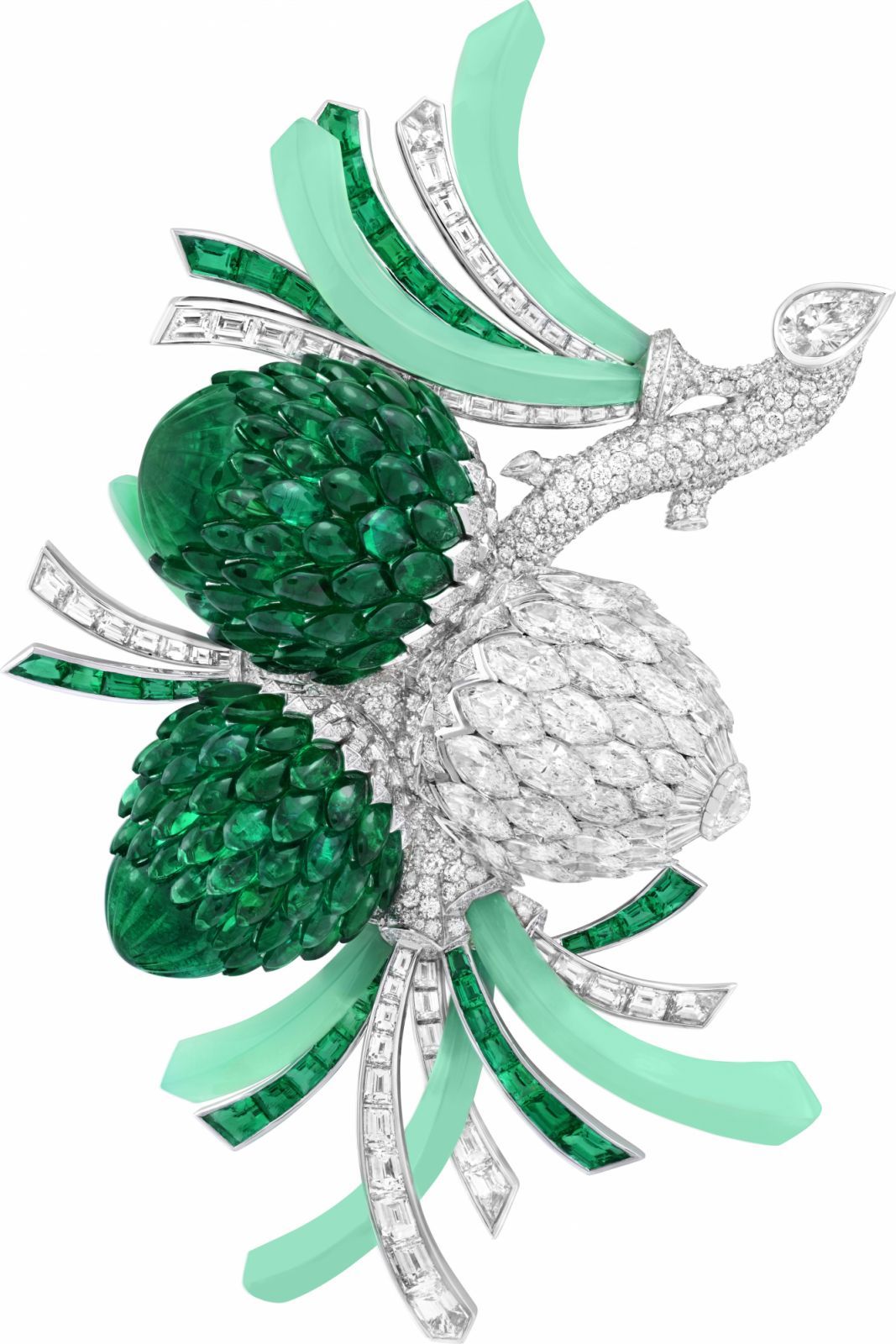 The Pomme de Pin brooch with Navette Mystery Set technique (photo: Van Cleef & Arpels)