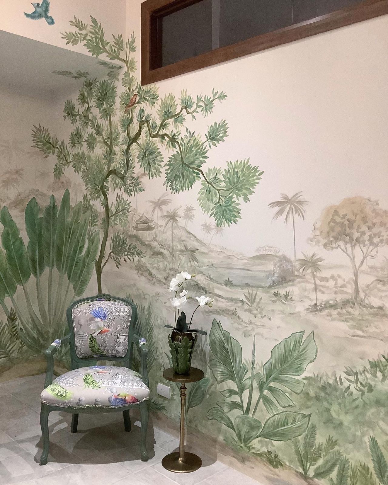 Tara Soriano's mural at a house in Ortigas