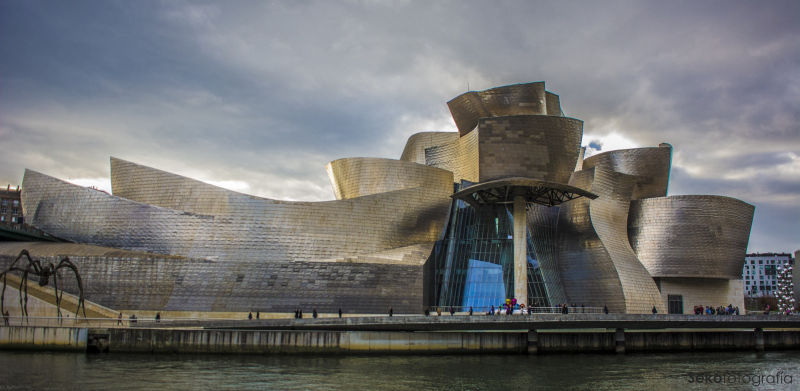 The iconic Guggenheim Museum in Bilbao, Spain, designed by Frank Gehry (Photo: WikiCommons)