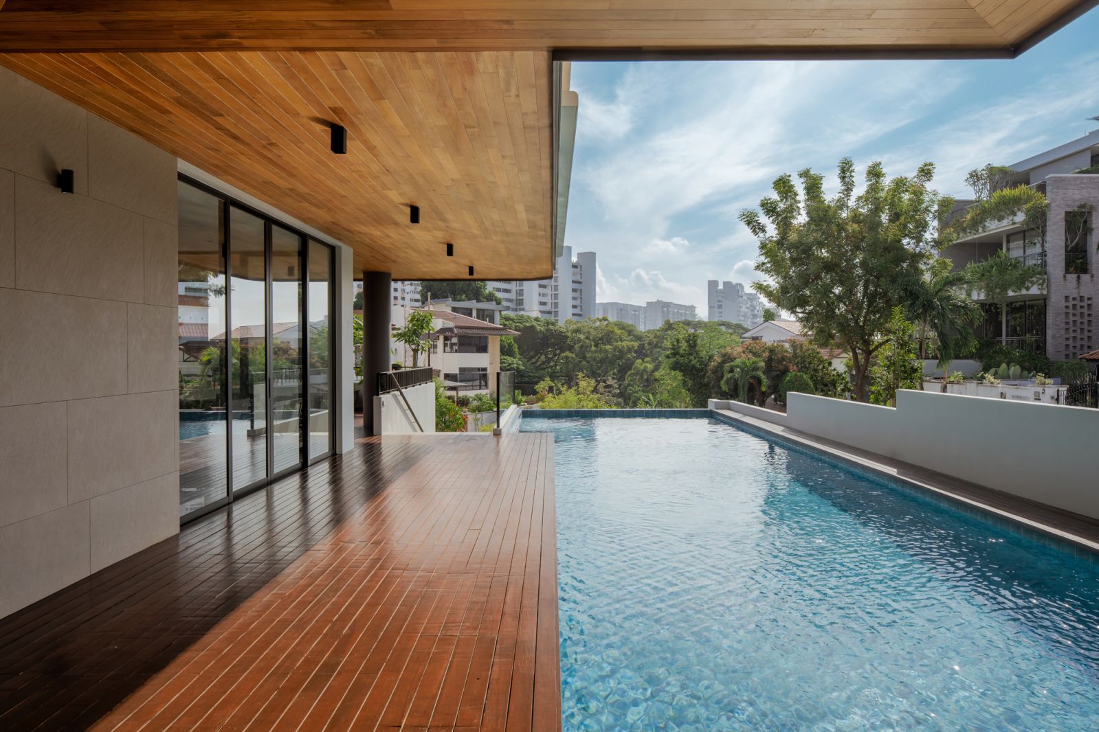 The pool framing the Sennett Avenue home
