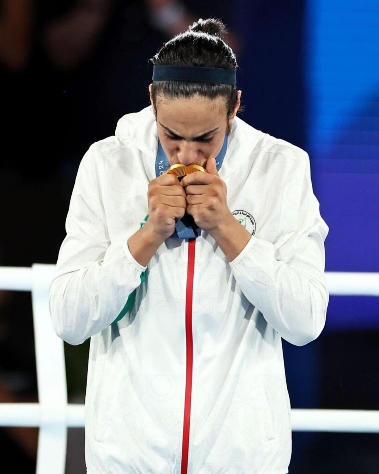 Algerian boxer Imane Khelif emotional after receiving her gold medal at the Paris Olympics (Photo: Instagram / @imane_khelif_10)