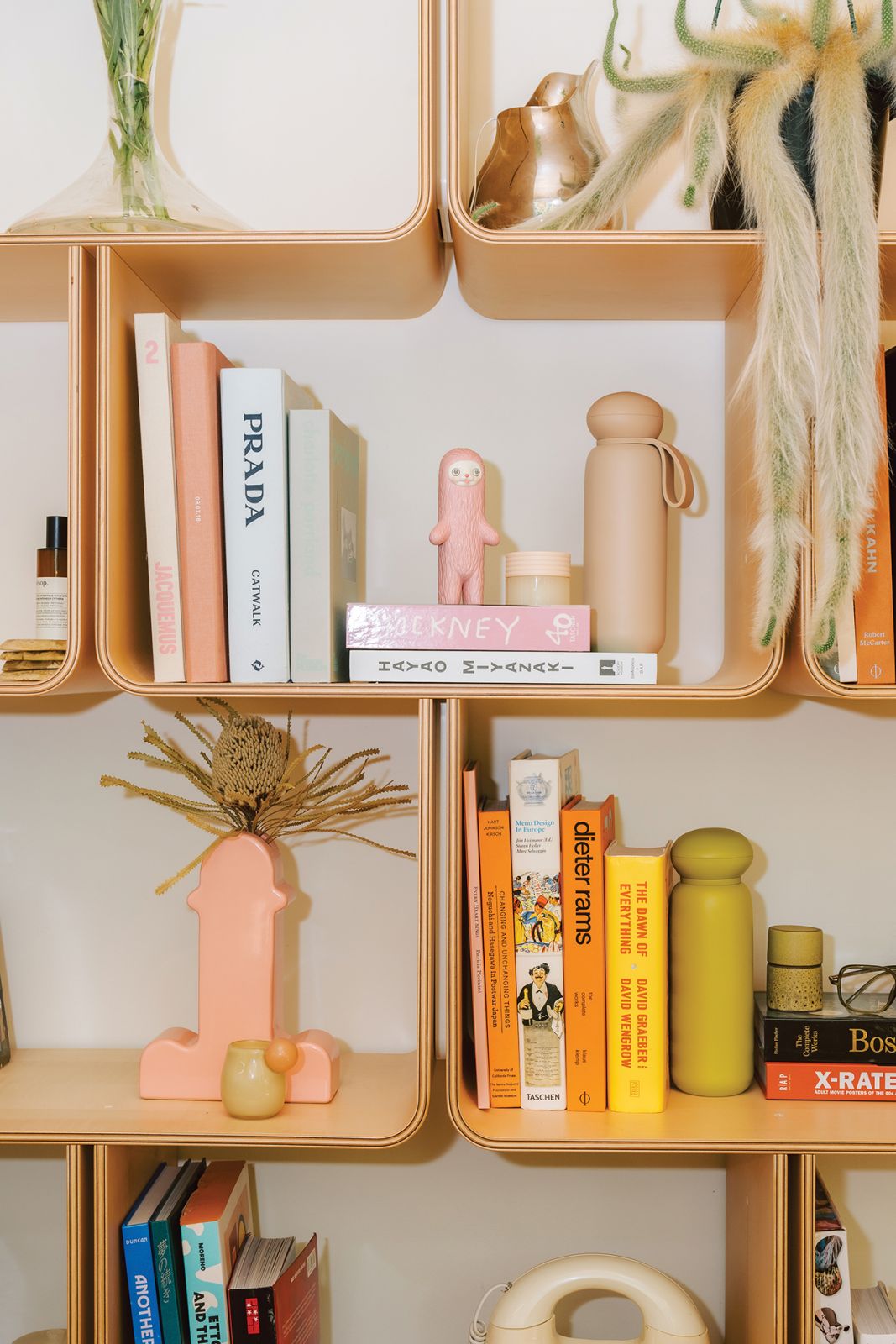 Details of the shelves in Martine and Cliff Ho’s home