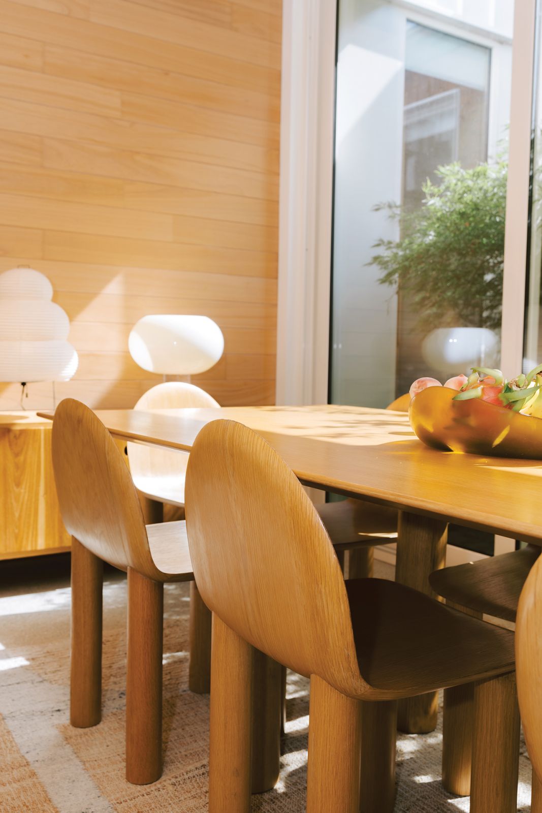 Details of the dining table in Martine and Cliff Ho’s home