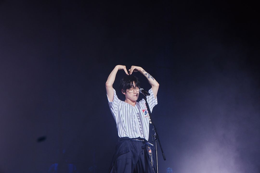 (Photo: Instagram / @10cm_official)