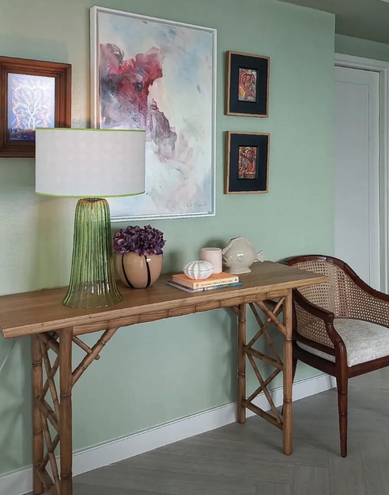 Elevating a dining room with pops of mint (Photo: Instagram / Ram Bucoy)