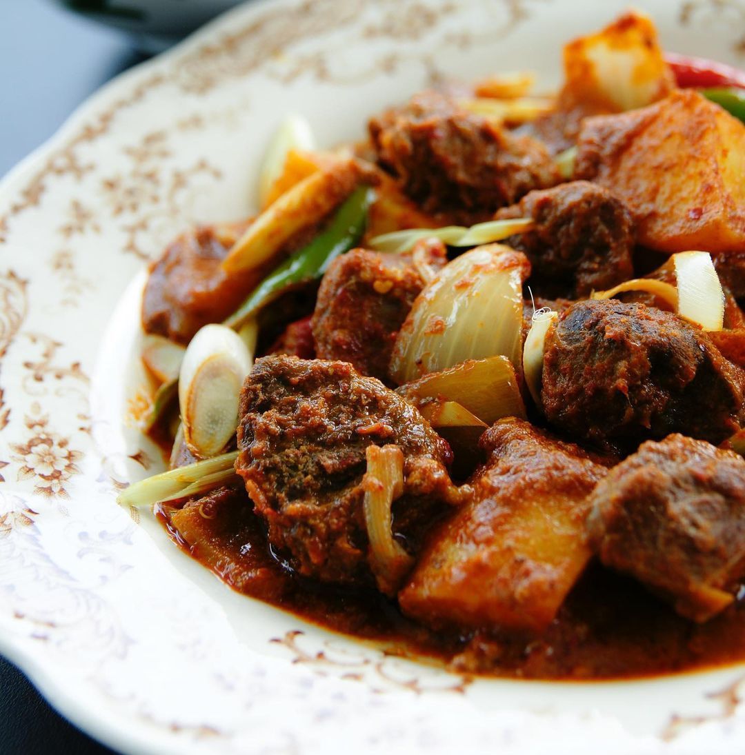 Beef curry seccu (Photo: Instagram / @chefmelbanunis)