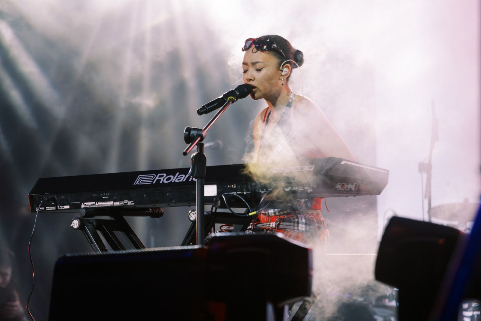 Griff performing at Warner Music's 'We Play Here' at UP Diliman (Photo: We Play Here/Facebook)