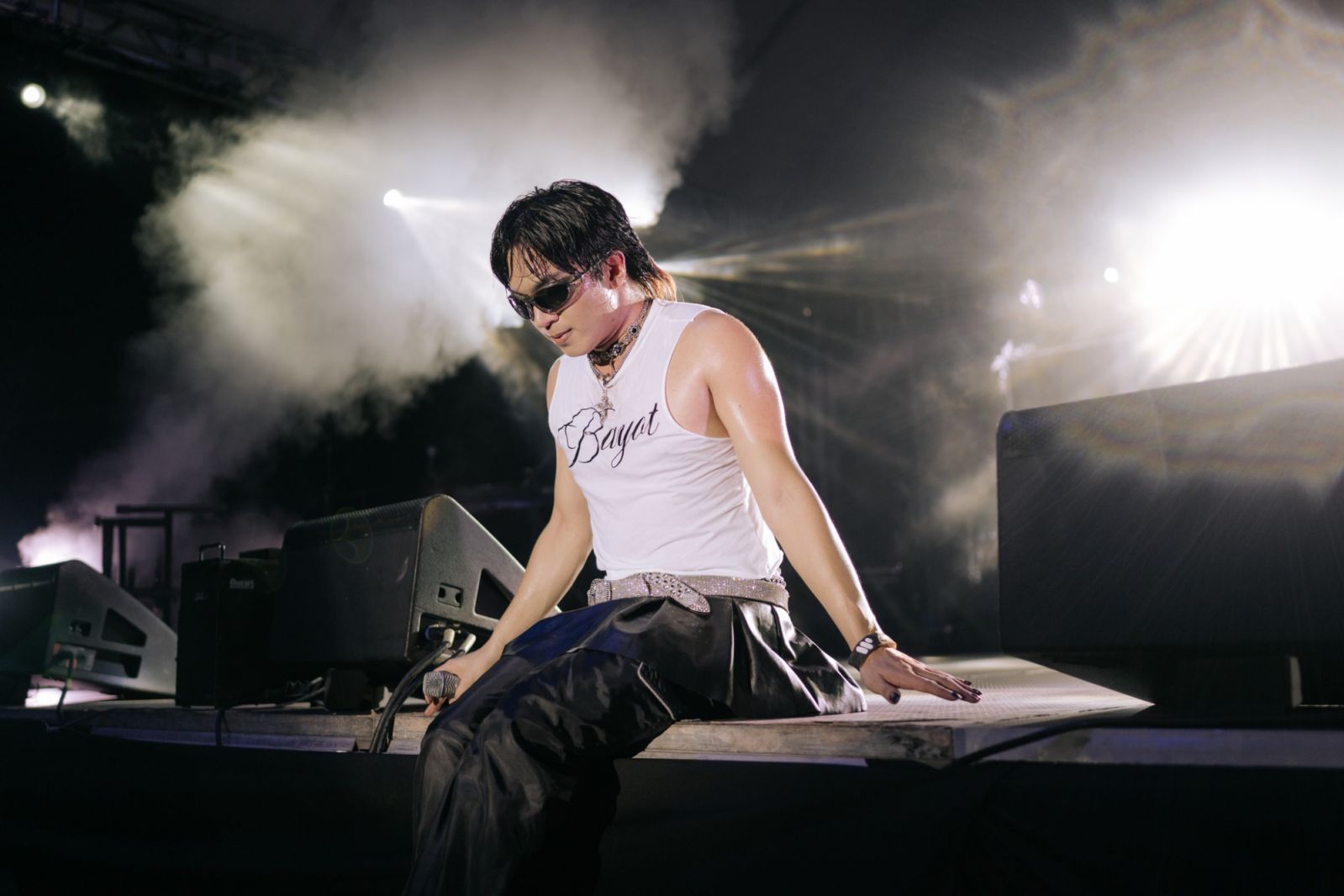 Paul Pablo performing at Warner Music's 'We Play Here' at UP Diliman (Photo: We Play Here/Facebook)