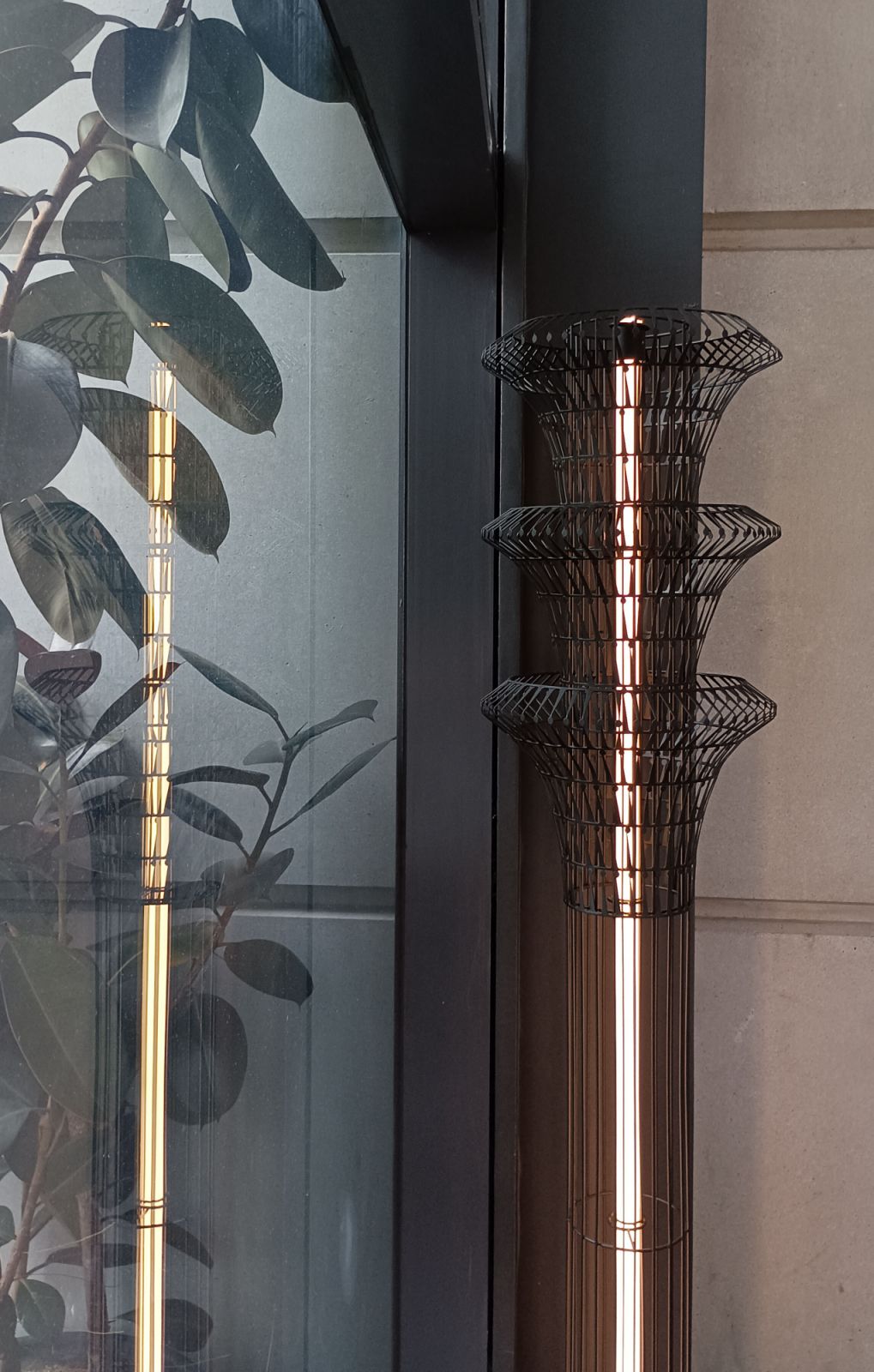 The bespoke Bloom Totem Lights at Fritz in Troika Sky Dining (Photo: Aureole Design)