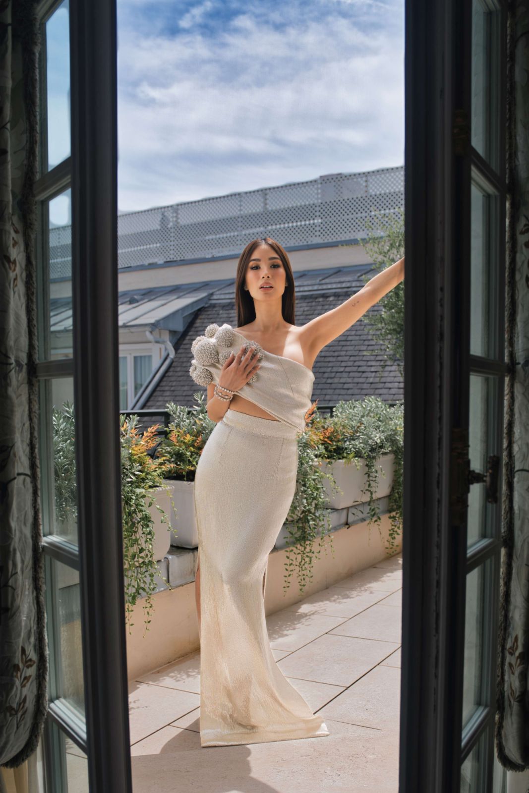 Evangelista wears Ashi Studio gown from fall 2024 couture collection