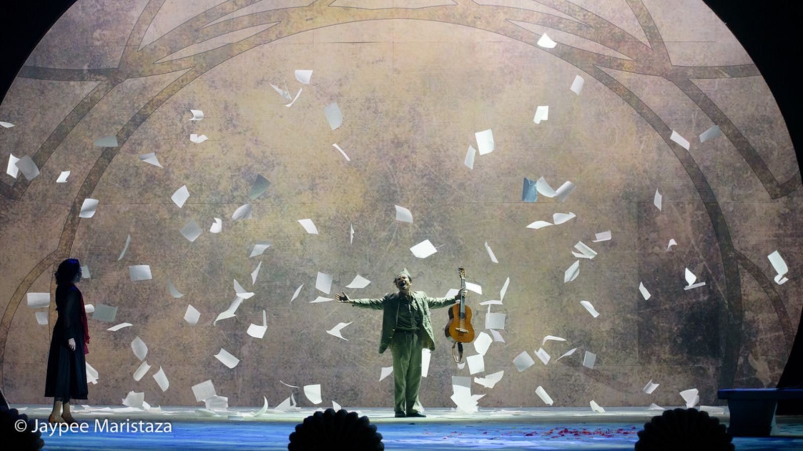 Gab Pangilinan plays Roxane and Myke Salomon plays Cyrano (Photo: Jaypee Maristaza)
