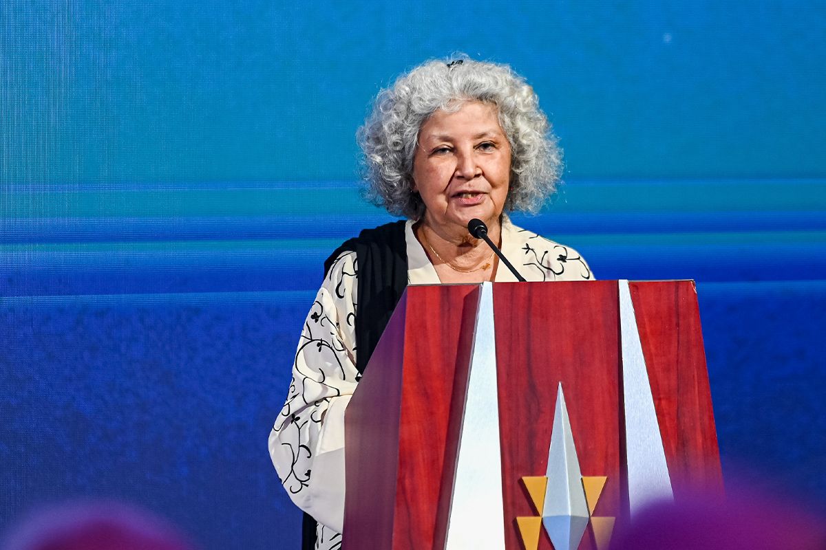 Dato’ Dr Faridah Merican pledge herself to the arts during her acceptance speech