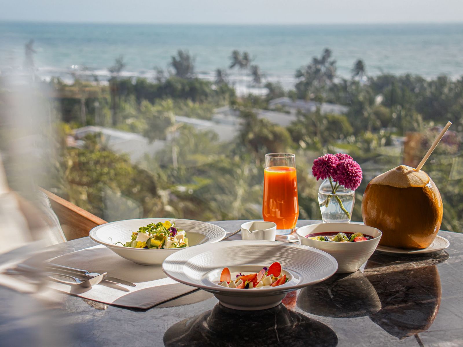 regent-phu-quoc-breakfast