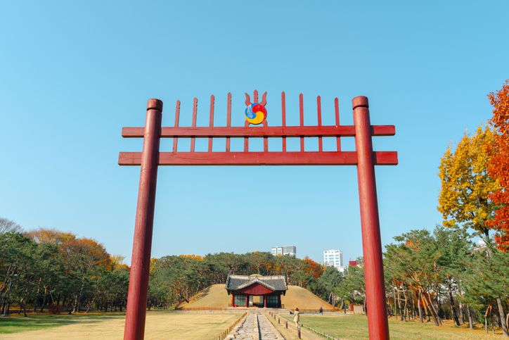 Seolleung and Jeongneung Royal Tombs in Seoul (Photo: Getty Images)