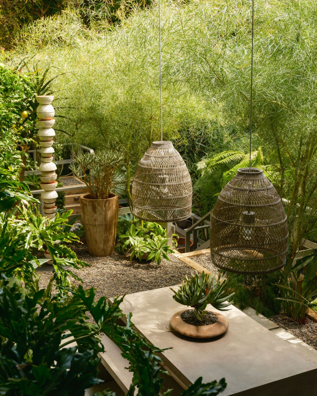 Poetry in motion through functional and material narratives in the garden