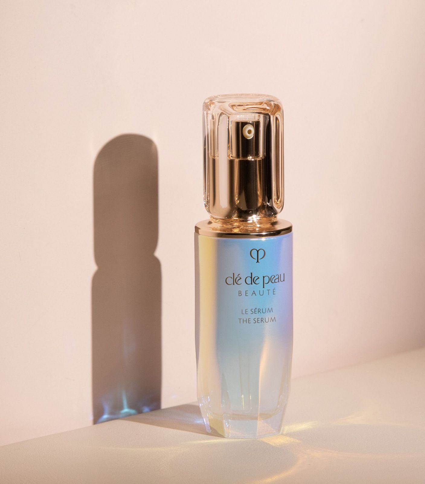 Skin-Empowering Illuminator có trong Clé de Peau BEAUTÉ Le Serum