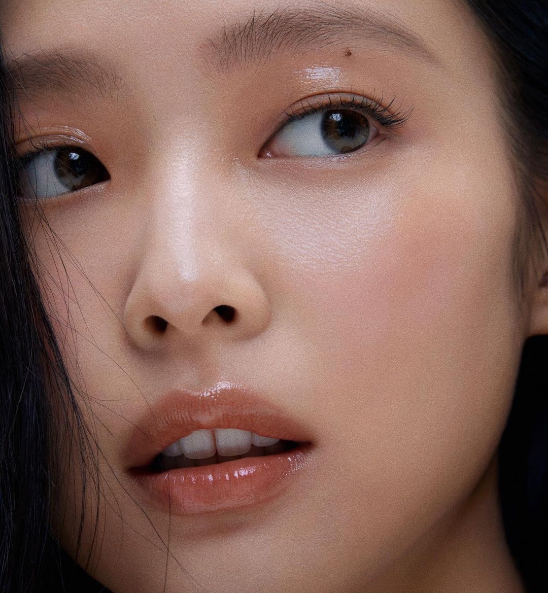 Jennie (Blackpink) trong phong cách trang điểm muted-one