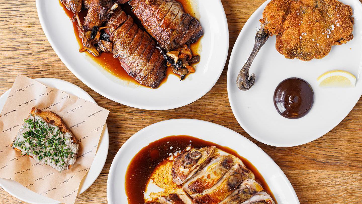 By sourcing produce and meat locally, Manteca offers a seasonal menu that promises quality and variety perfectly suited for a gastronomical discover during your trip to London (Photo: Instagram / @manteca_london)