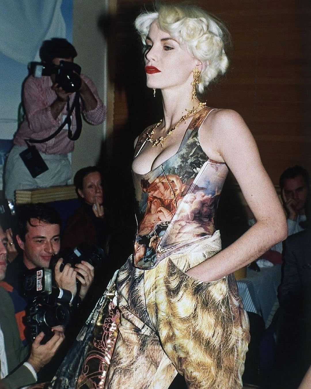 vivienne westwood ss 1992 ‘salon’ collection