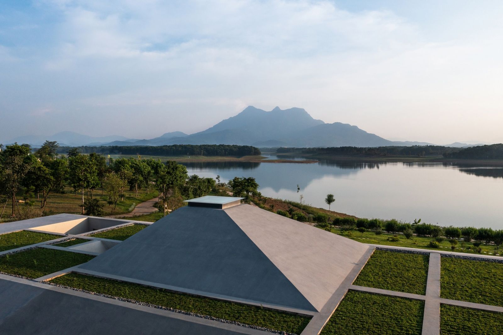 SuoiHai Villa tôn vinh vẻ đẹp của vật liệu địa phương - 4