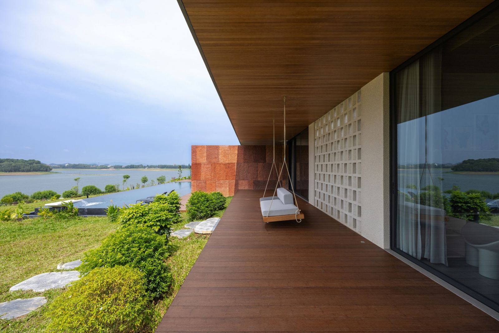 SuoiHai Villa tôn vinh vẻ đẹp của vật liệu địa phương - 7