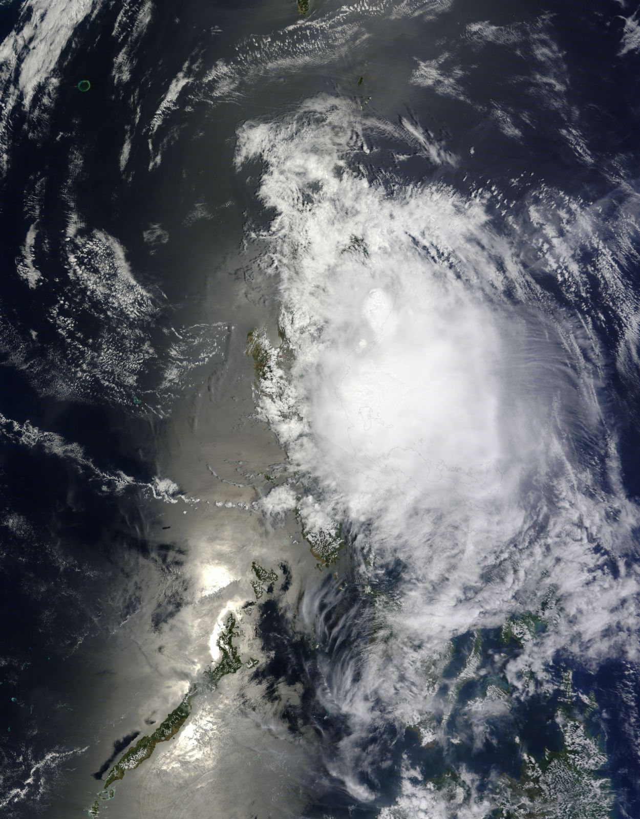 A tropical storm over the Philippines (Photo: Nino Marakot/Wikimedia Commons)
