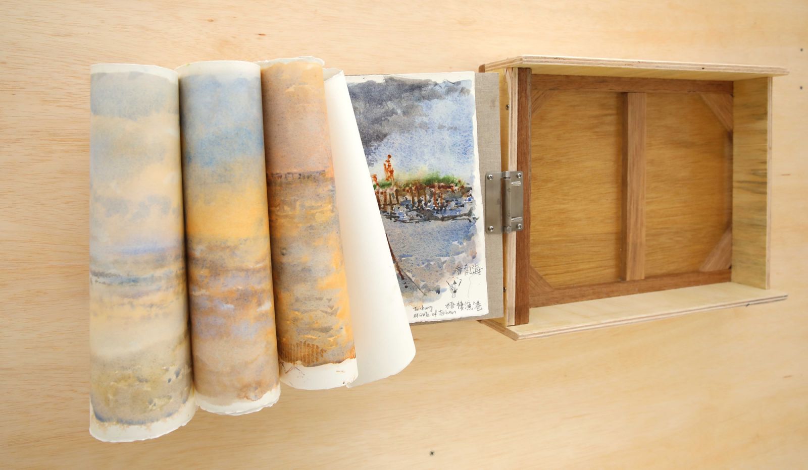 ‘Looking at the South China Sea. The Sea has No Country’ by Ng Joon Kiat, from the Pasir Ris Collection (Photo: Yeoworkshop)