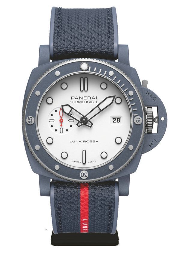 Panerai Submersible QuarantaQuattro Luna Rossa Ti- Ceramitech