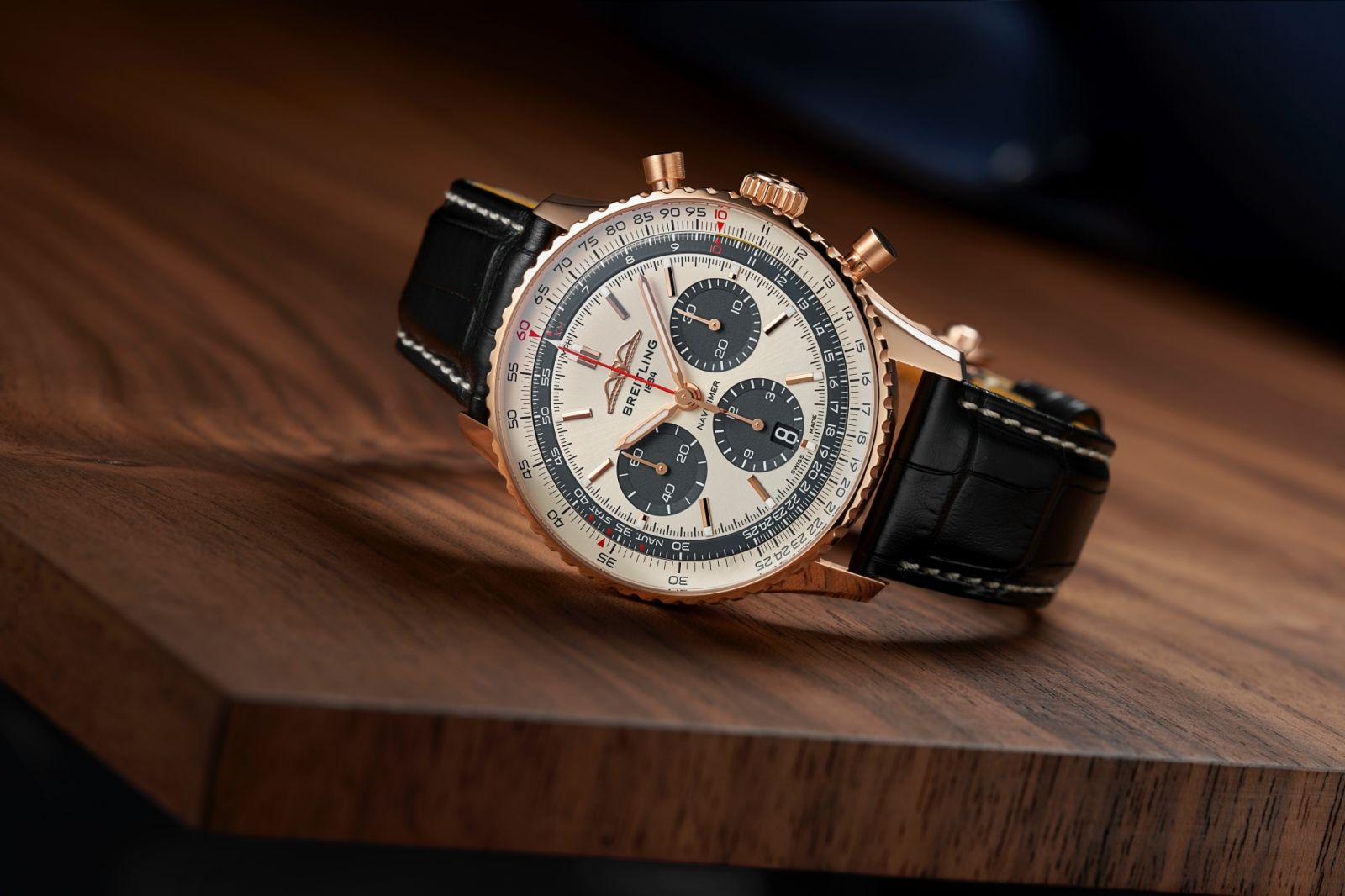 百年靈Navitimer B01星宇航空特別版18K紅金款。(Photo: Breitling)