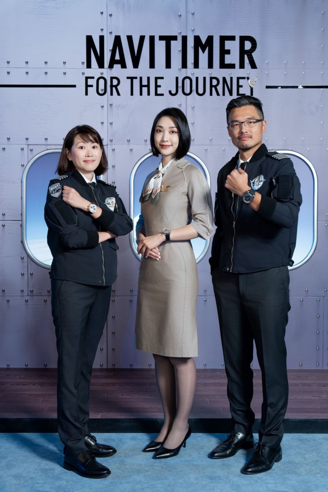 星宇航空機師與空服員展演三款百年靈X星宇航空聯名腕錶。_03(Photo: Breitling)