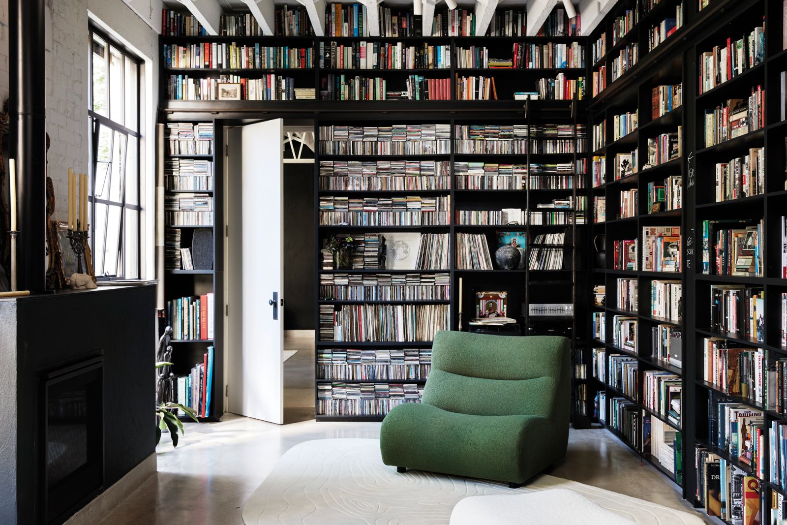 A single module of the 1977 indoor sofa looks right at home in this library setting