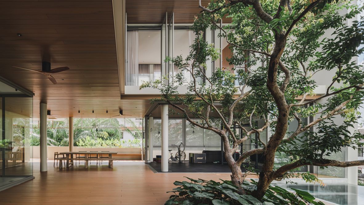 An airy home gym in Bangkok, designed by Anonym
