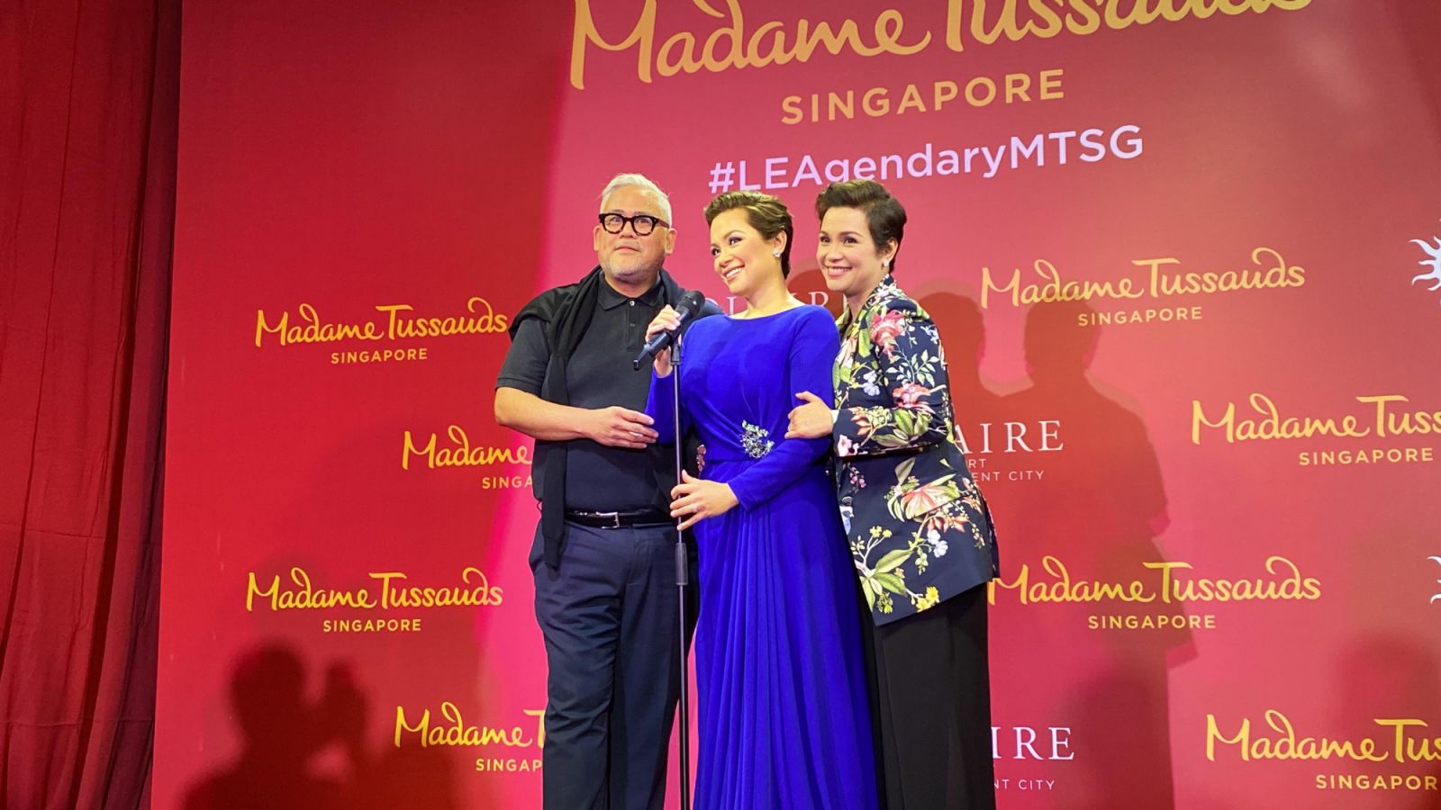Lea Salonga and designer Rajo Laurel poses with the wax figure from Madame Tussauds Singapore (Photo: Jove Moya)