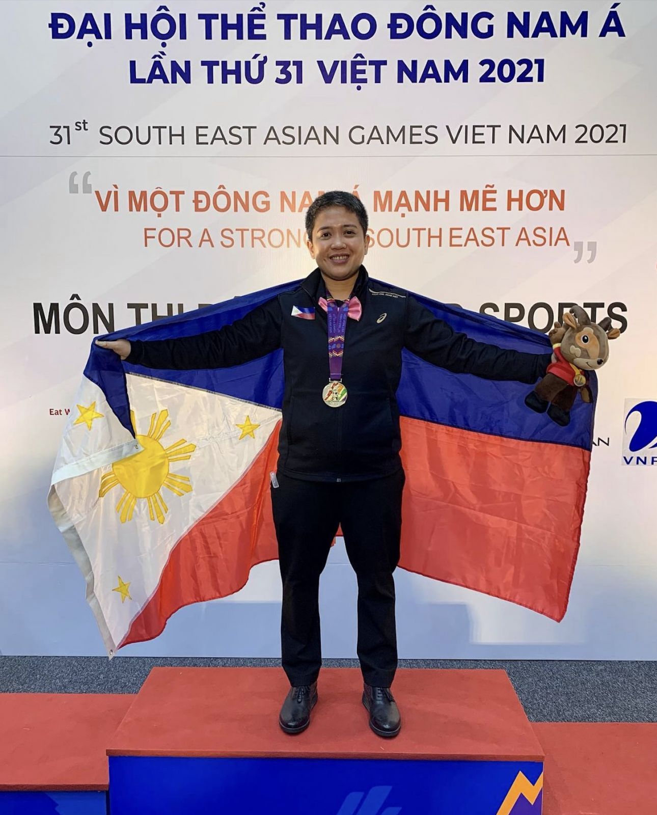 Rubilen Amit posing with her medals from the Southeast Asian Games (Photo: Instagram / Rubilen Amit)