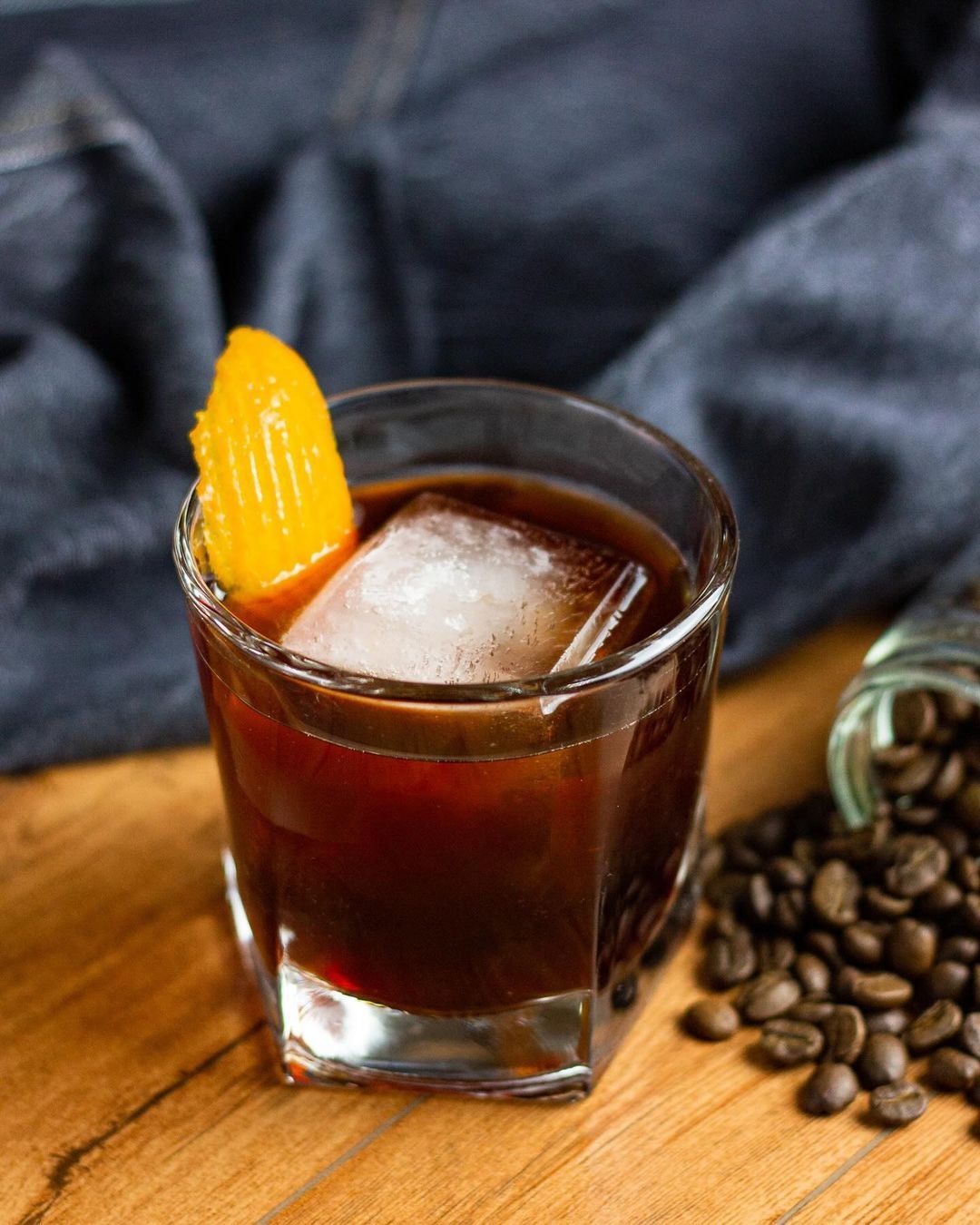 A negroni infused with cold brew (Photo: Instagram / @cocktailarium.app)
