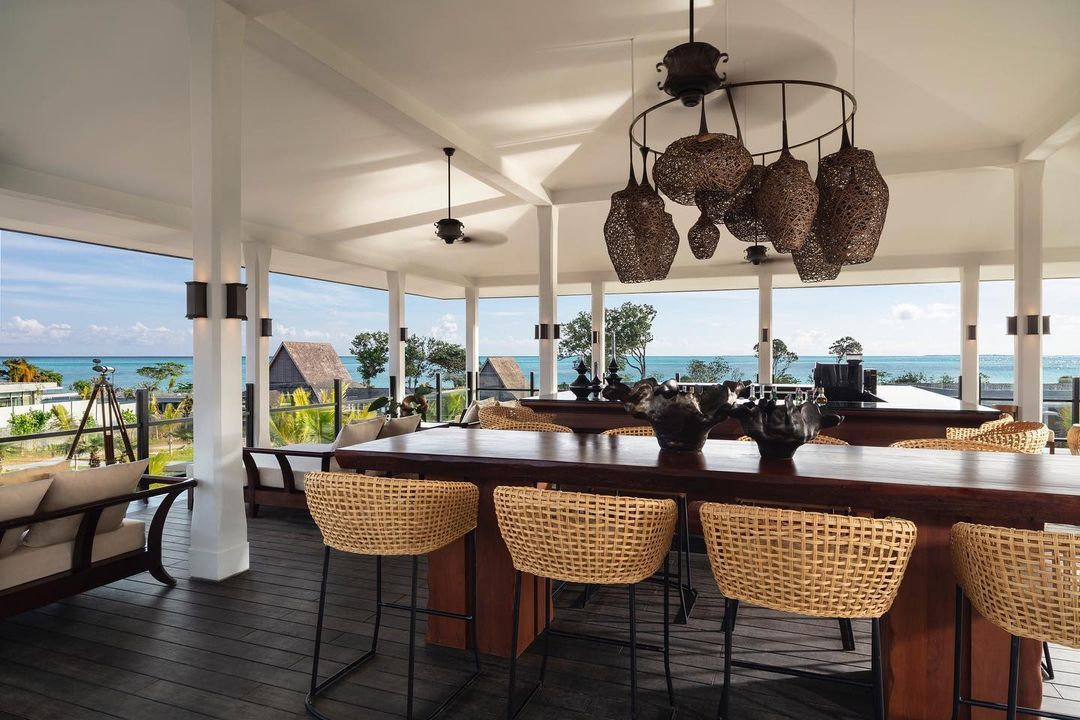 The interior of Observatory Bar (Photo: Instagram / @anantaradesaru)