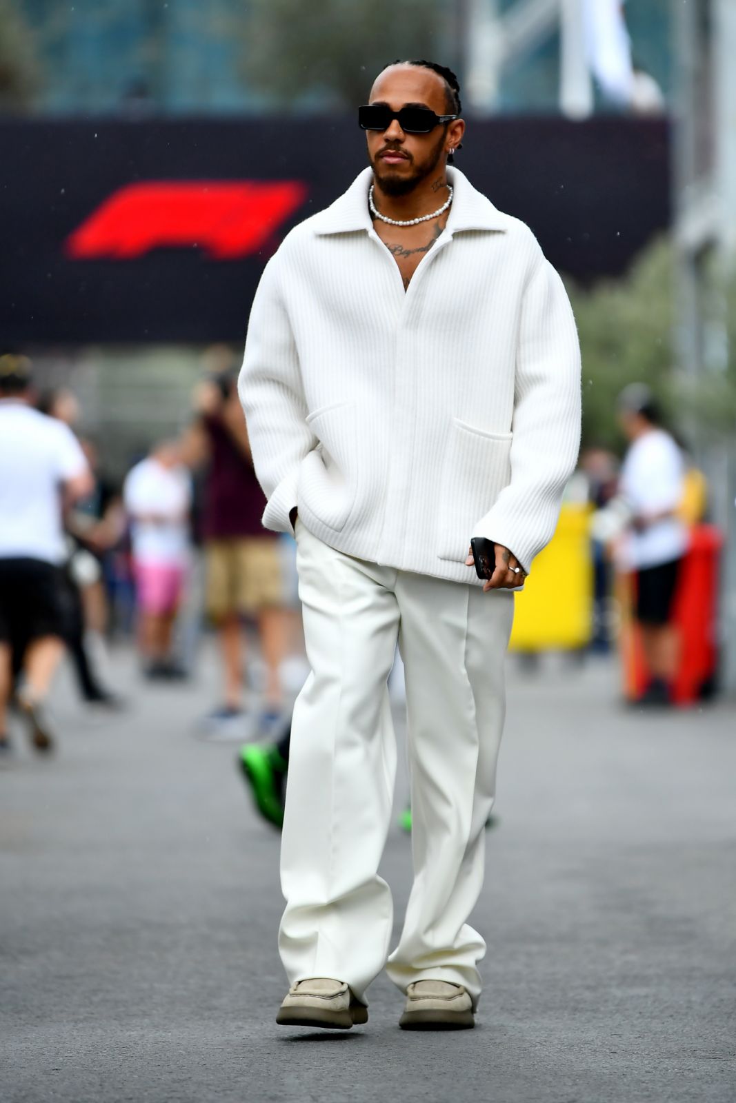 Lewis Hamilton ในชุดของ ZEGNA (ภาพ: James Sutton/Getty Images)