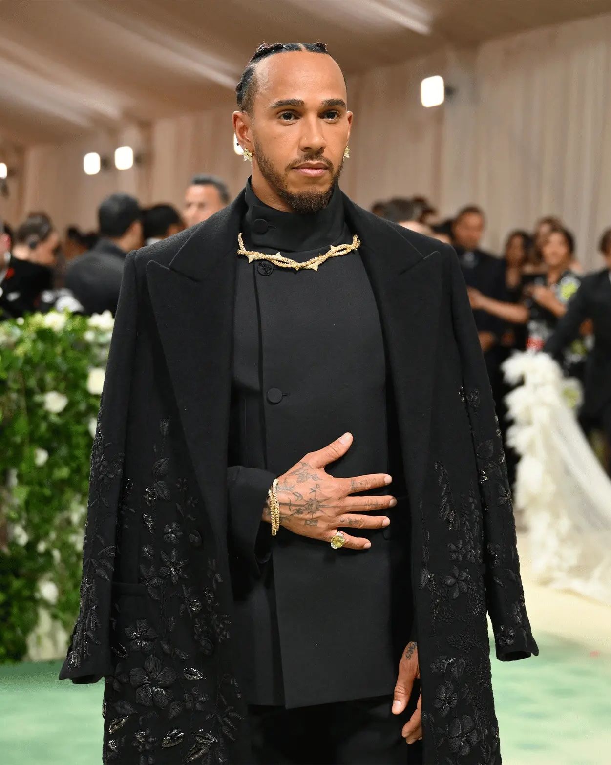 Lewis Hamilton สวมชุดจาก Burberry ในงาน Met Gala (ภาพ: Getty)
