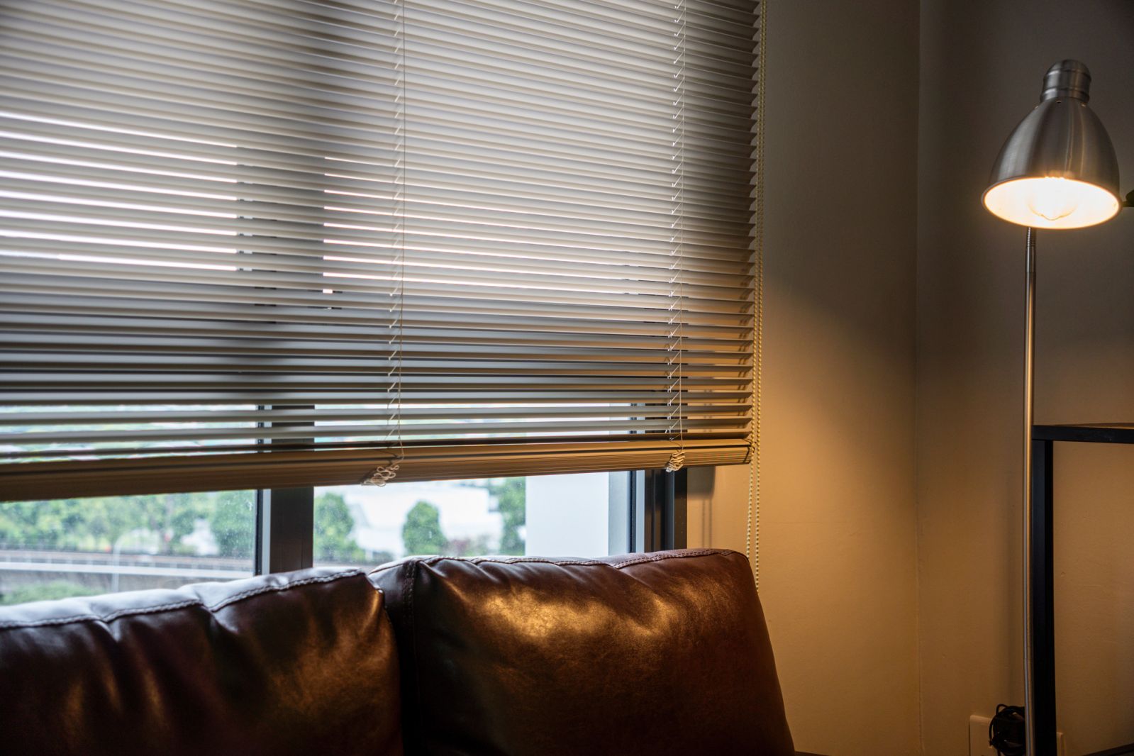 Aluminium blinds from Coesa with L-profile slats