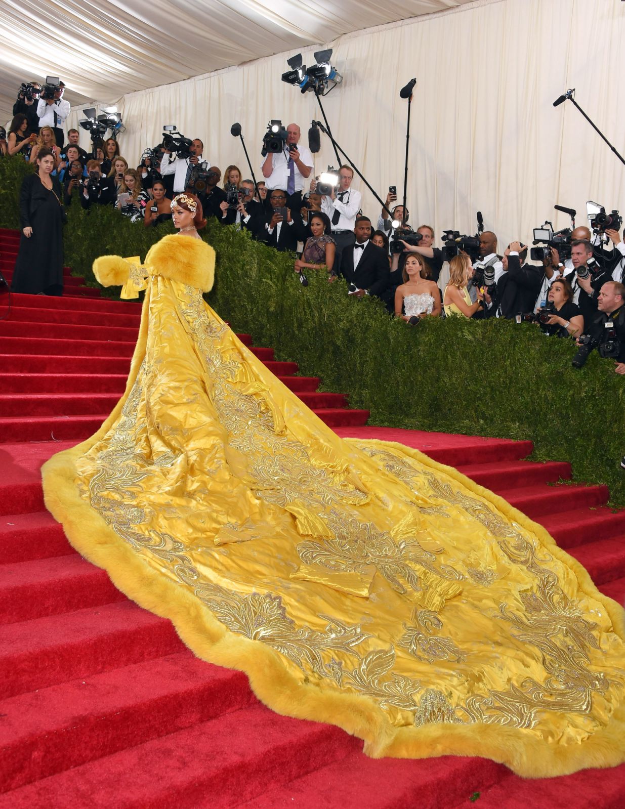 NEW YORK, NY - MAY 04:  Recording artist Rihanna attends the 'China: Through The Looking Glass' Costume Institute Benefit Gala at the Metropolitan Museum of Art on May 4, 2015 in New York City.  (Photo by Axelle/Bauer-Griffin/FilmMagic)
