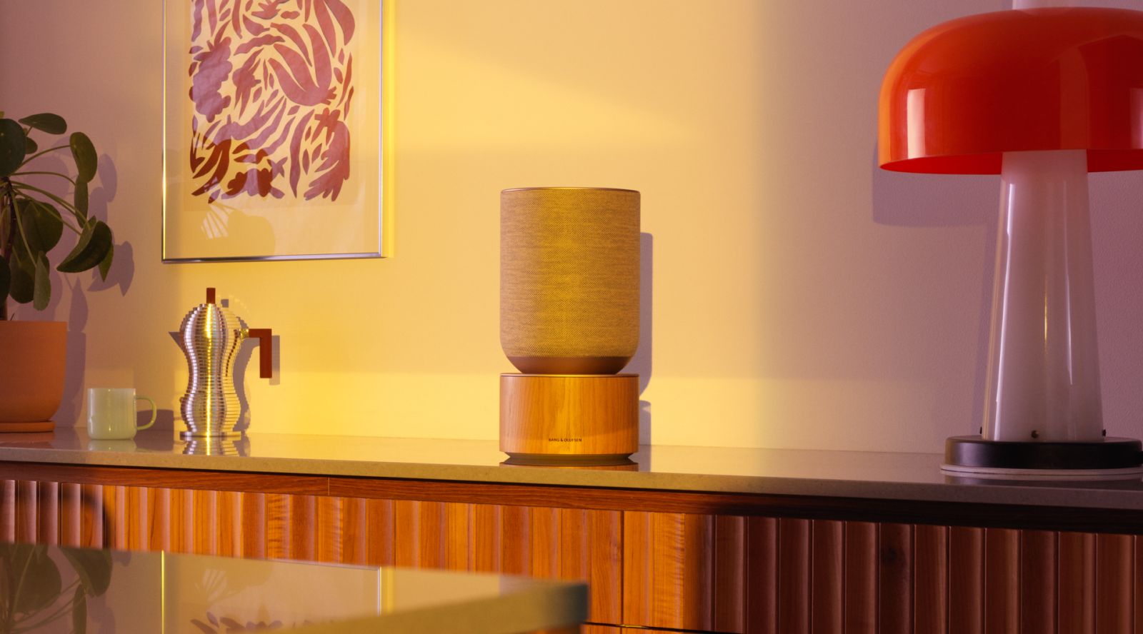 Beosound Balance: Elegant speaker with omnidirectional sound and tactile materials