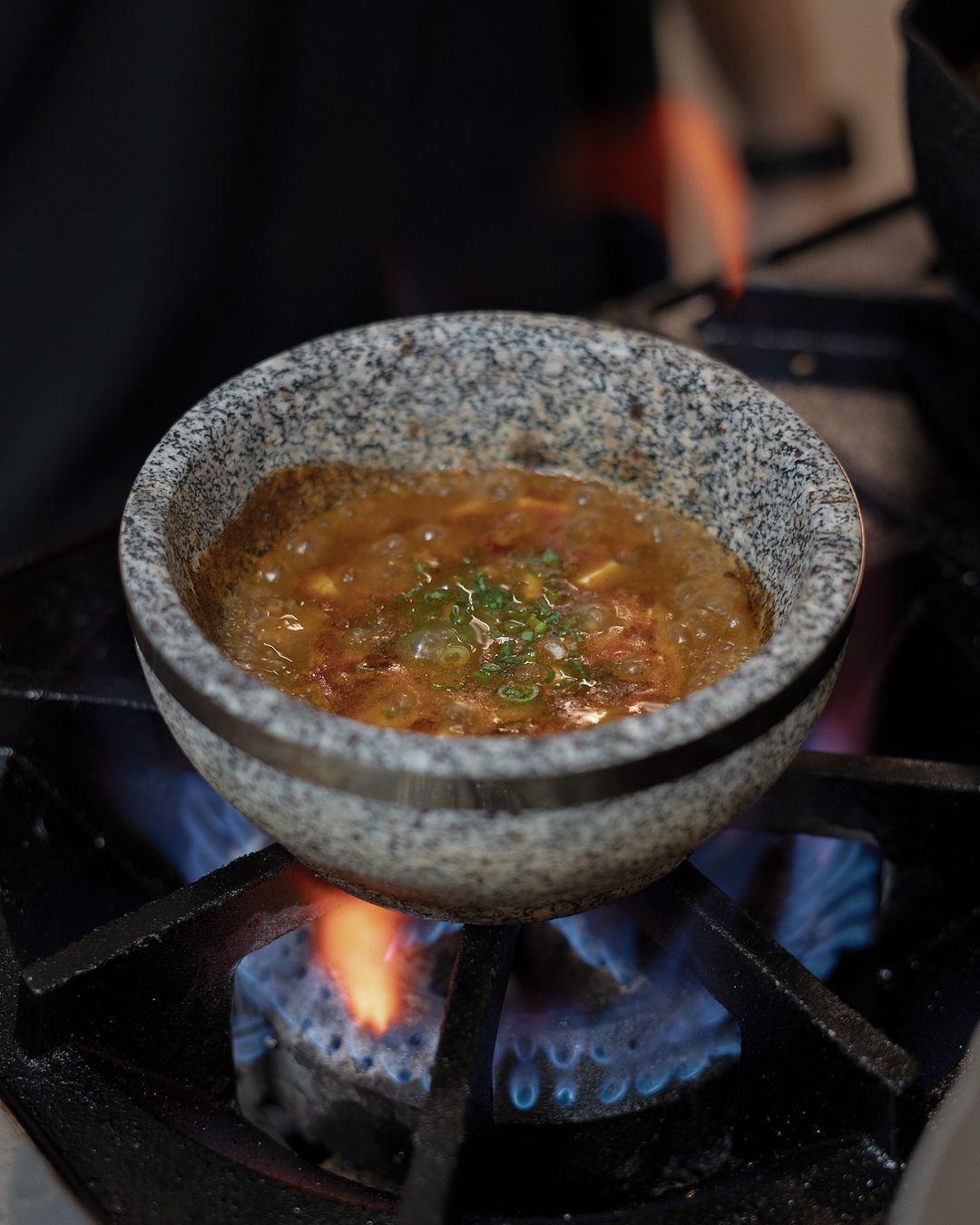 Sizzling beef mapo tofu (Photo: Instagram / @yakiniku_botan_trx)