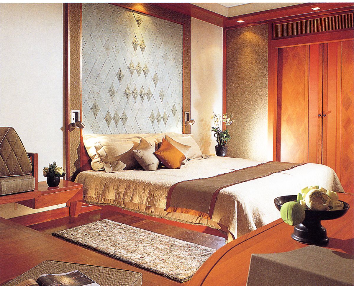 The Sukhotai Bangkok interior marries traditional elements with international taste