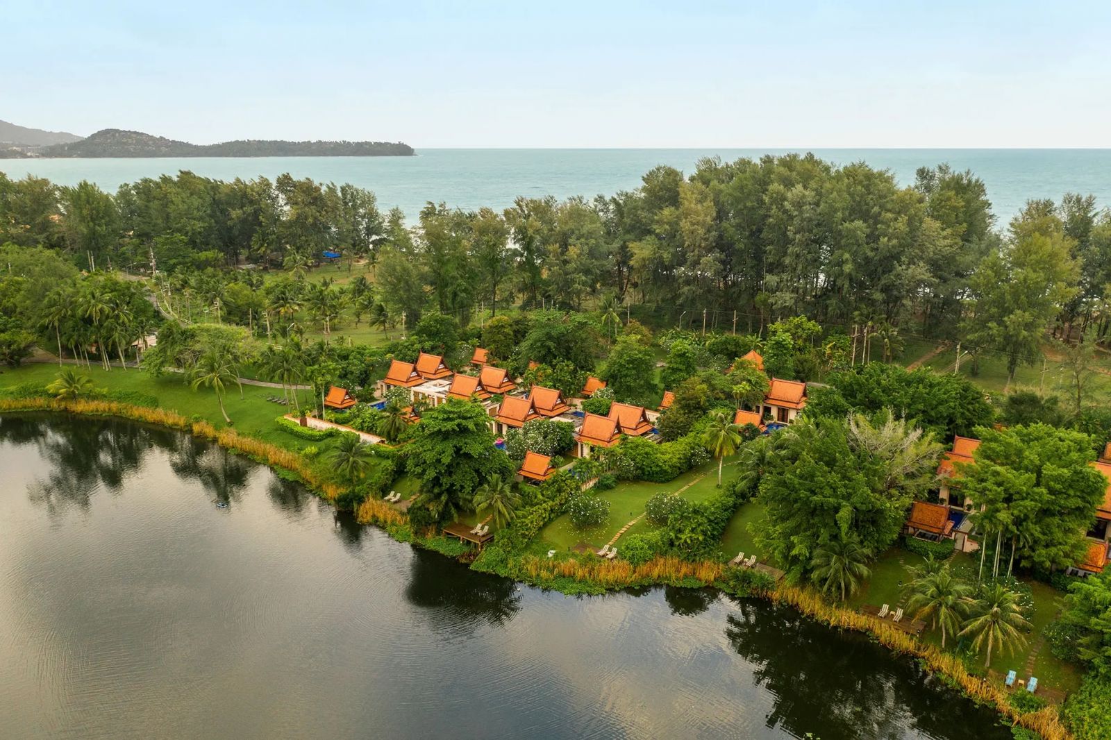 Luxurious villas by the lagoon at Banyan Tree Phuket
