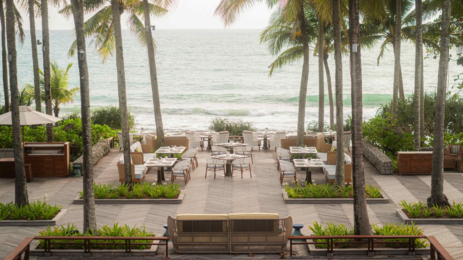 Dine by the ocean at Cielo, Trisara