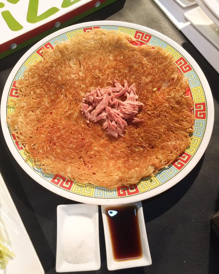 อีหมี่ เมนูชื่อดังสุดคลาาสิกของร้านเลี่ยวเลี่ยงเซ้ง