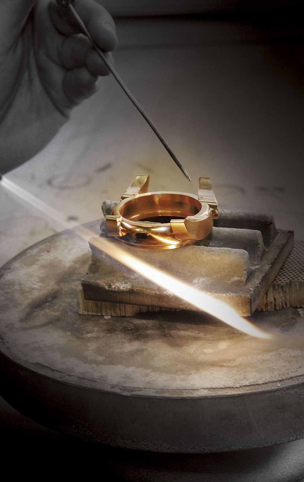Parmigiani Fleurier produces its own watch cases